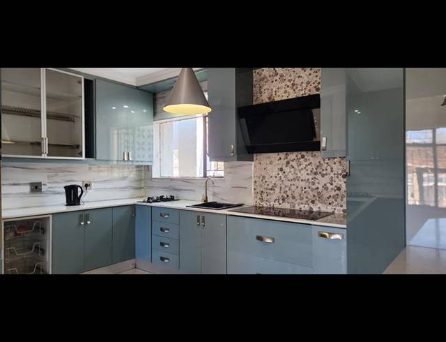 4 BEDROOM HOUSE FOR SALE IN SECUNDA CENTRAL